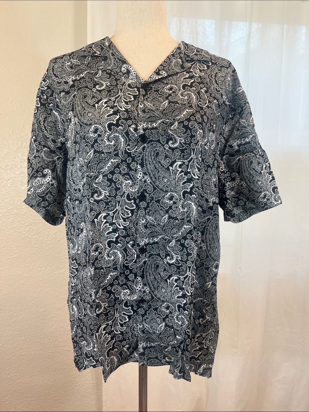 The Kooples Black & White Paisley Short-Sleeve Shirt. Size M. NWT